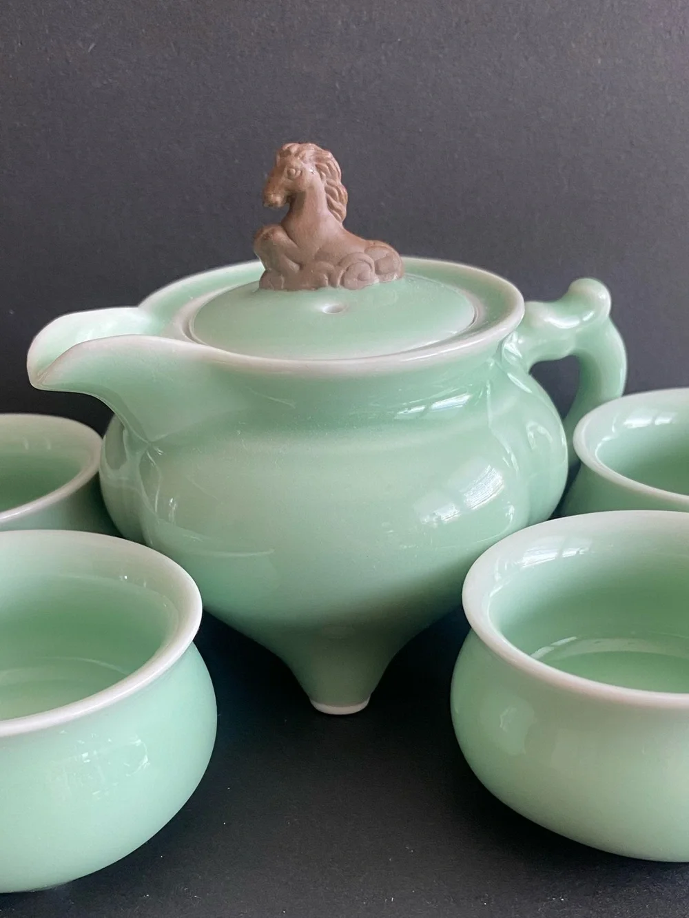 Vtg Chinese Gongfu Celadon Tea Pot 4 Cups Set Jade Green Glaze Horse On The Lid